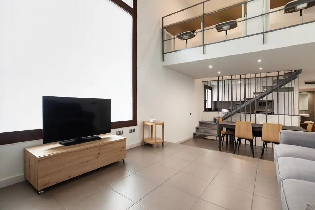 Holiday home Modern And Bright 4Bd Triplex In Paralel! Barcelona