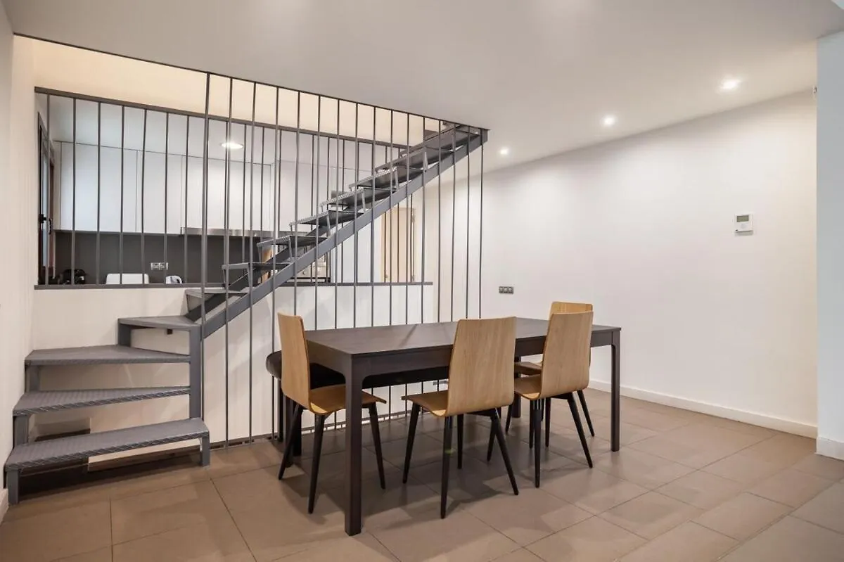 Holiday home Modern And Bright 4Bd Triplex In Paralel! Barcelona