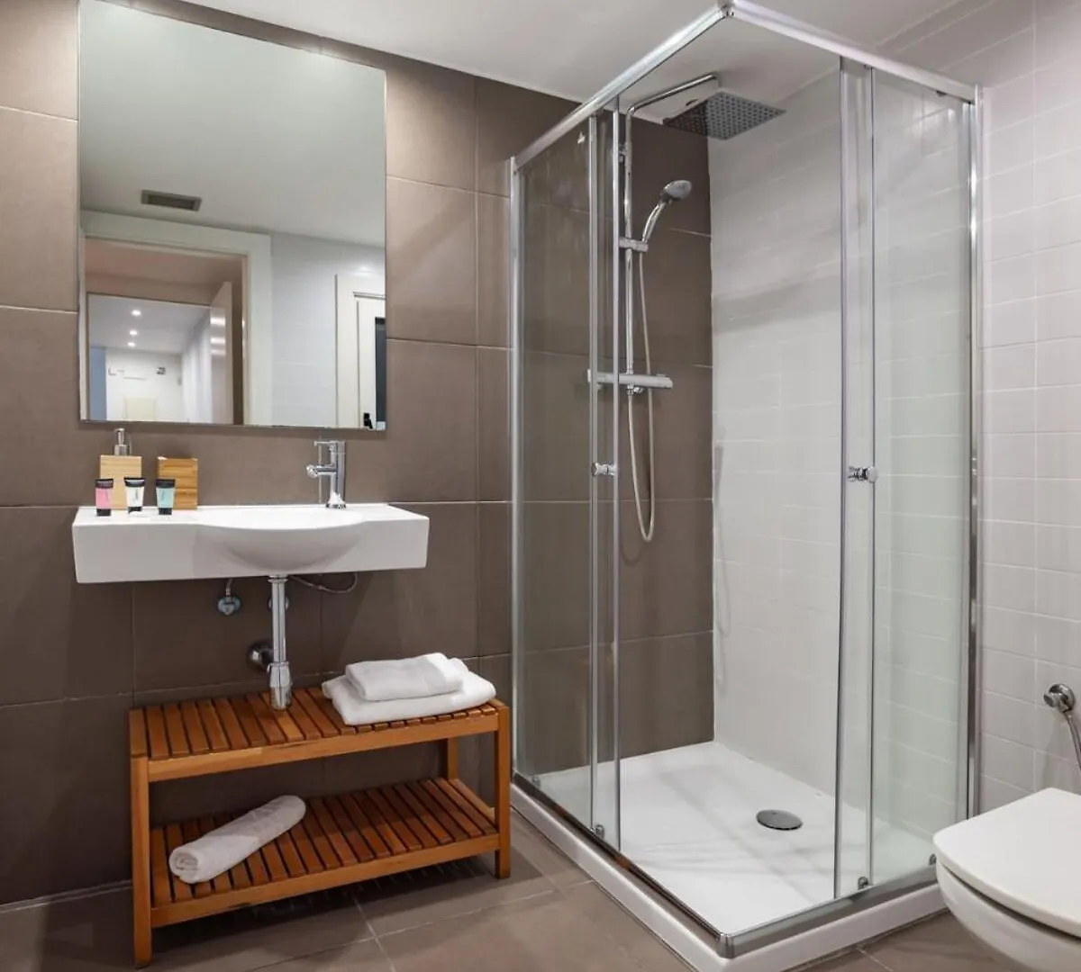 Modern And Bright 4Bd Triplex In Paralel! Barcelona